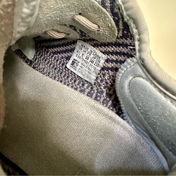 Adidas Yeezy Boost 350 V2 Ash Pearl With Box - Picture 4 of 5